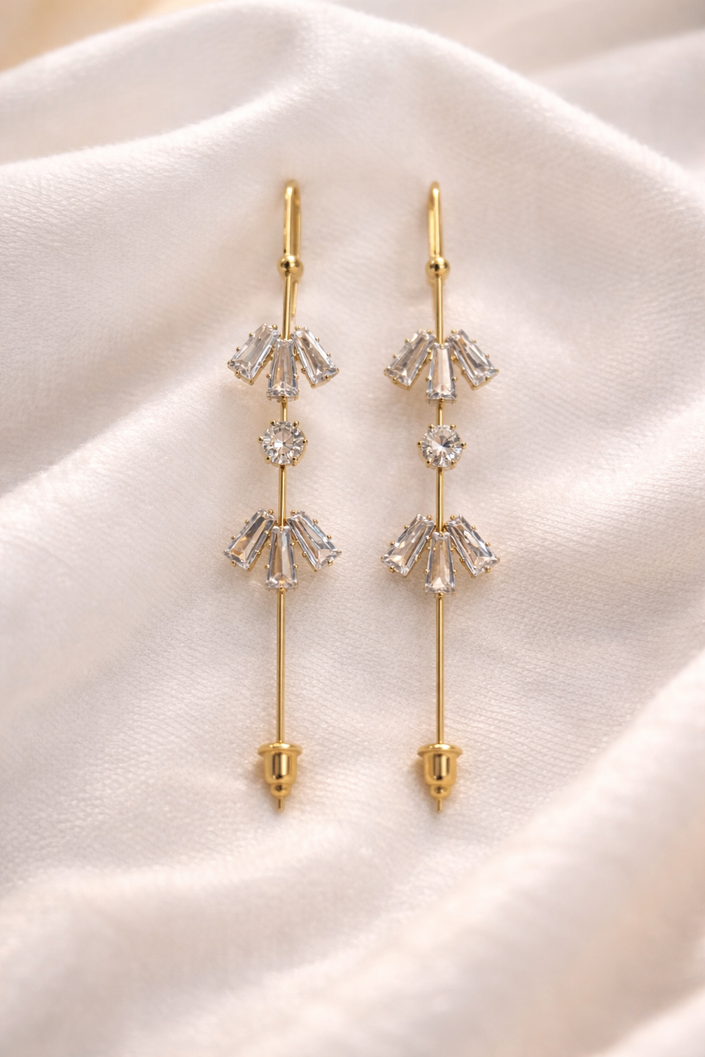 Crystal Cascade Earpin